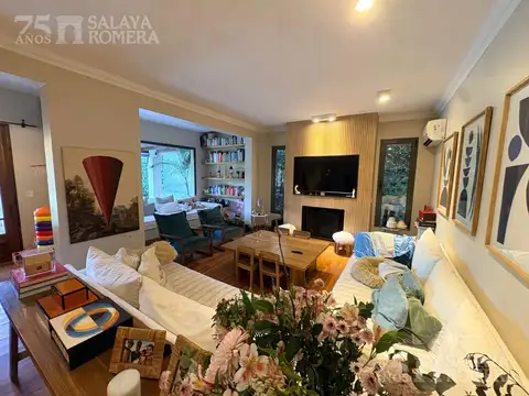 Casa 6 ambientes con 5 baños