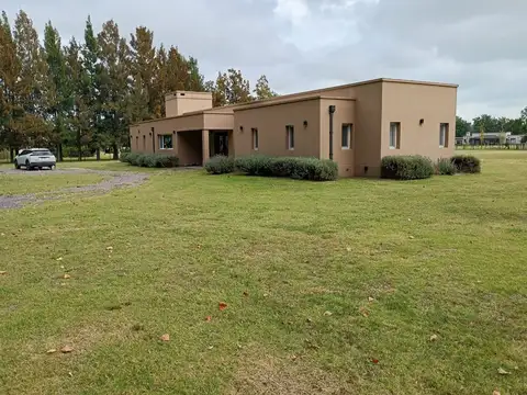 Casa en Venta en San Miguel del Monte, USD 250.000