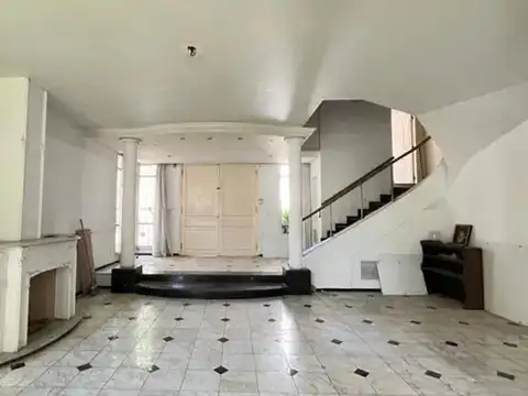IMPONENTE CASA EN ABASTO/BAJO DE PRECIO