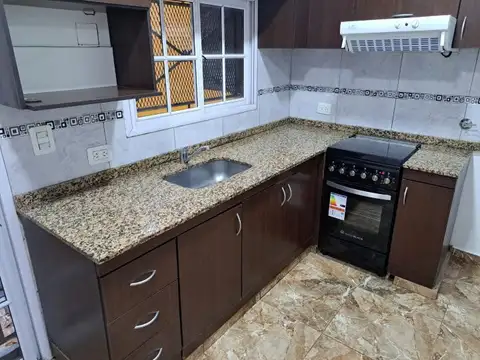 Departamento en Alquiler en Lanús Este, $ 950.000