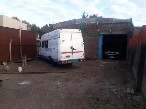 Galpon en Venta 10  mts Frente