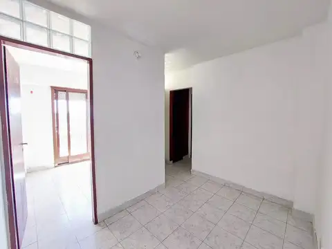 Monoambiente al frente con balcón en Venta en Ramos Mejía
