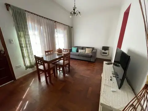 CASA EN EXCELENTE ZONA DE MONTE GRANDE CON FONDO 