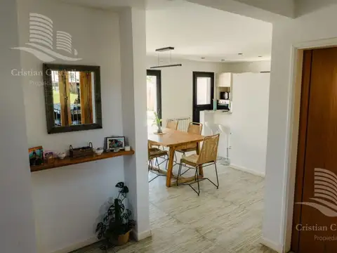 Casa 5 ambientes con 2 baños