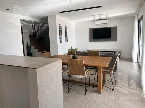 Casa en Alquiler en Benavidez, USD 1.800