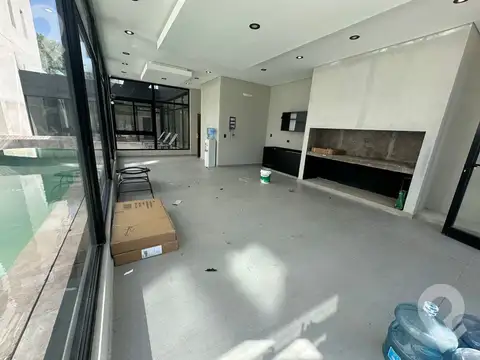 Departamento en Alquiler con 1 cocheras