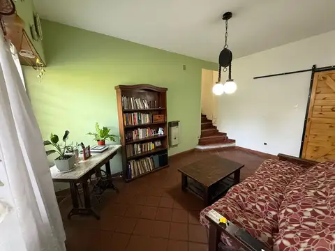 CASA 5 AMB, CON  PARQUE Y COCHERA ATO CREDITO