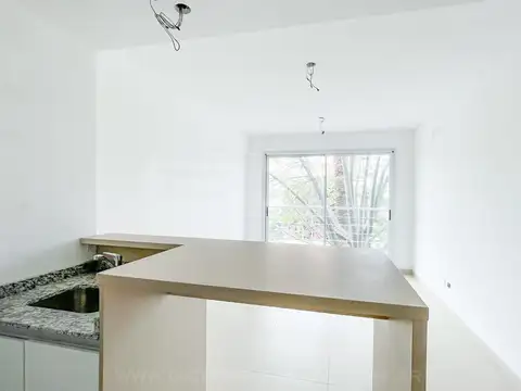 Oficina en Alquiler en Florida Mitre/Este, USD 650