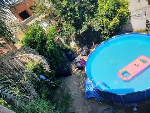 Casa 4 ambientes con 2 baños