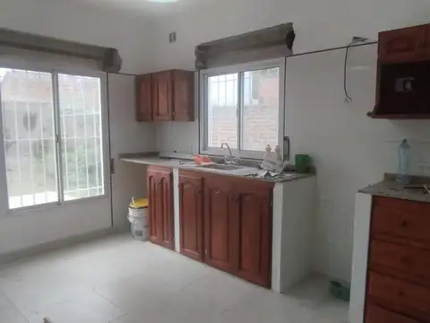 CASA 3 AMBIENTES