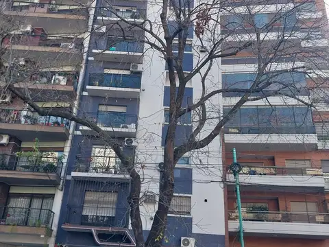 Caballito: Espectacular 3 Ambientes En Excelente Zona, Con Cochera Y Baulera