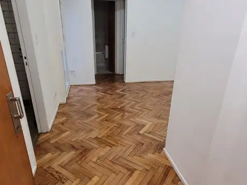 Avenida Directorio 100, Piso 7
