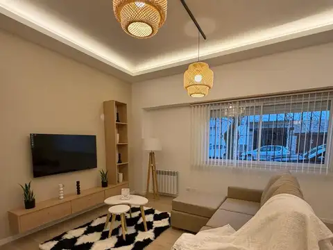Venta de Ph - 3 ambientes - A la calle - Con patio - Centro - Mar del Plata