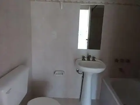 Oficina en Alquiler en Morón, $ 380.000
