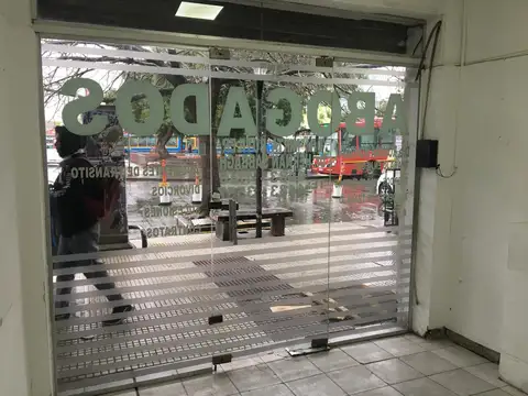 Local en Alquiler en Moron Sur, $ 1.300.000