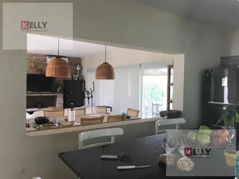 Casa en Alquiler en Pilar del Este - Santa Guadalupe, USD 1.100
