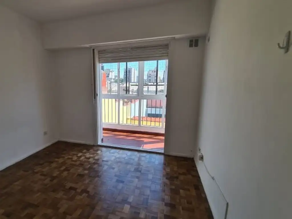 Avenida Córdoba 4300 , Piso 2