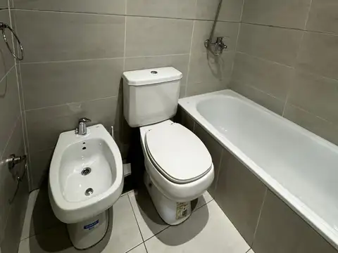 Se alquila hermoso y MUY AMPLIO departamento monoambiente en Parque Chacabuco!