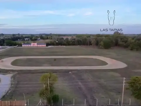 Campo de 7ha y 1900m2 construidos en Venta en Open Door 