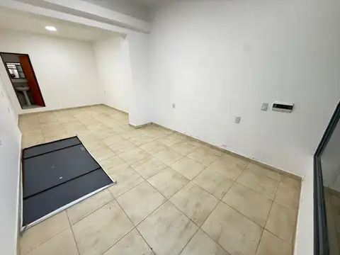 Local en Alquiler en Villa El Libertador, $ 480.000