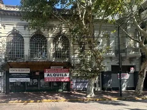 Terreno Local 1.200m2 construidos - Parque Patricios - Alquiler o Venta