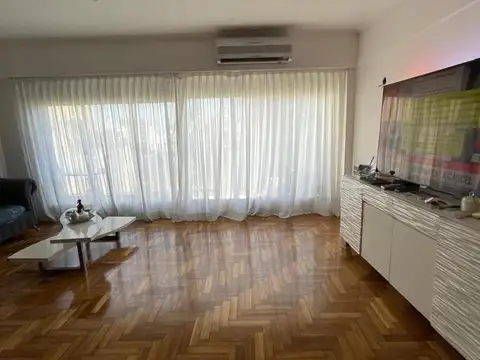 Santa Fe entre Junin y Ayacucho