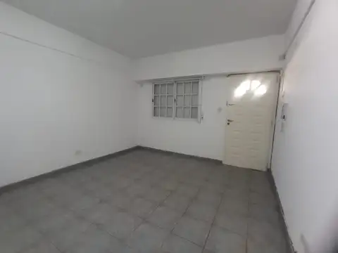 Venta Departamento 2 Amb. en R. Mejía -  Buen Estado y Ubicación