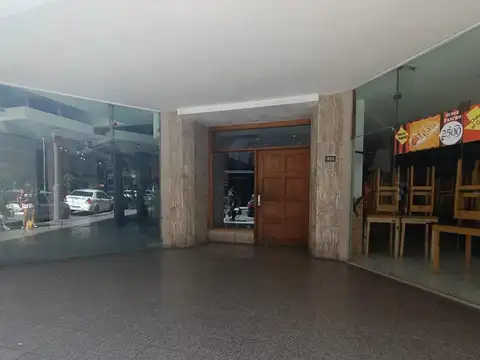Calle Corrientes Entre San Martín y Luro