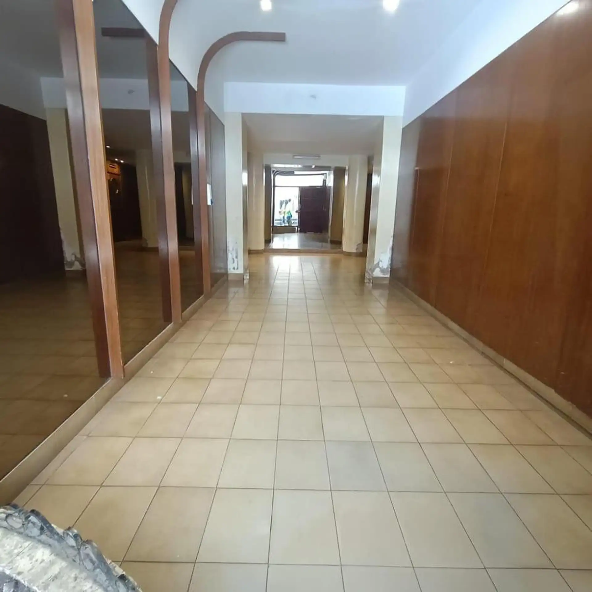 Depto 5 amb, 52m² en Centro con lavadero y baño de servicio