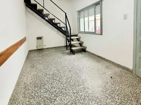 Depto Tipo Casa en Alquiler de 2 dormitorios