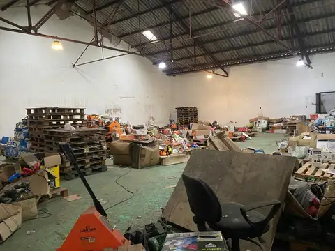 Galpon en Alquiler 24  mts Frente