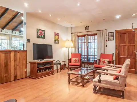 VENTA CASA QUINTA CRUCE CASTELAR OPORTUNIDAD