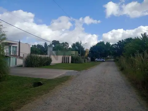 474 entre 155 y 158- Lote - en venta- City Bell -La Plata