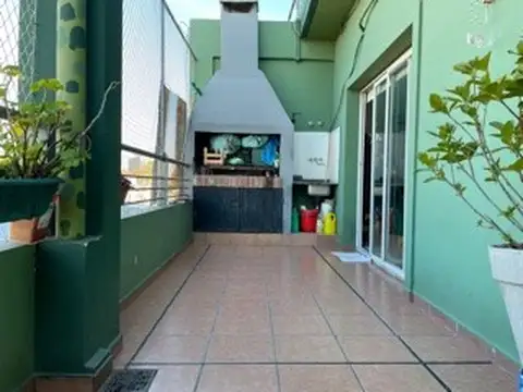 EXC 3 AMB C/COCHERA  CUBIERTA,  CT-FTE BALCON TERRAZA PARRILLA,  10 AÑOS ANTIGÜEDAD, 75 MTS