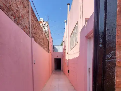 Casa 2 ambientes con 1 baño