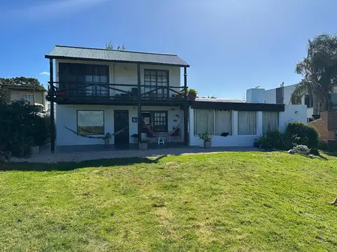 CHAMBERGO S/N. BARRIO LA BOTA (LA BARRA) CHALET LOS ABUELOS