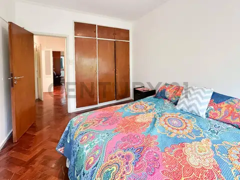 MUY LINDO DEPTO DE 3 AMB Y MEDIO , RECOLETA