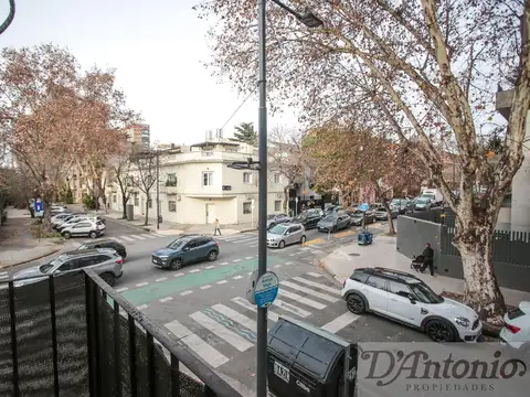 PH de 3 Ambientes con dependencias al Frente con Gran Terraza Propia  – Belgrano R