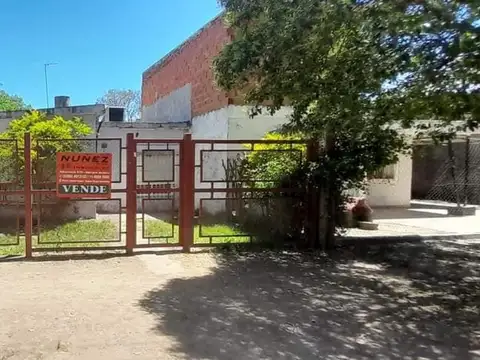 EN VENTA!!! CASA A REFACCIONAR