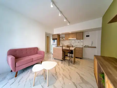 VENTA Departamento 3 ambientes reciclado con balcón corrido sobre Av. Luro, Centro, Mar del Plata