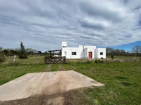 Casa en venta 4 ambientes en el Club de Campo La Ranita