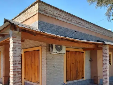 Casa  3 amb- Venta en Villa Tesei - Hurlingham