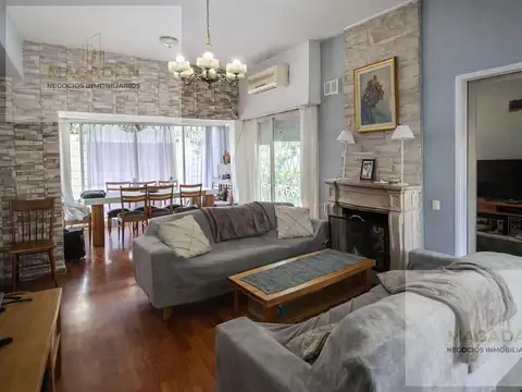 VENTA-Casa de 5 ambientes en Villa Sarmiento- ACEPTA PERMUTA