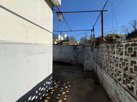 Depto Tipo Casa en Venta en Lomas de Zamora, USD 40.000