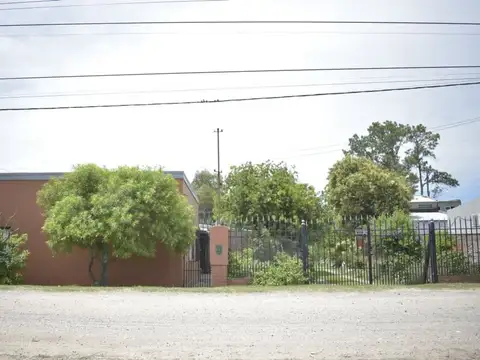 CASA EN VENTA – 3 DORMITORIOS – 2 BAÑOS – GRAN TER