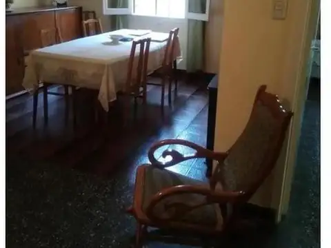 Depto Tipo Casa en Venta de 5 ambientes