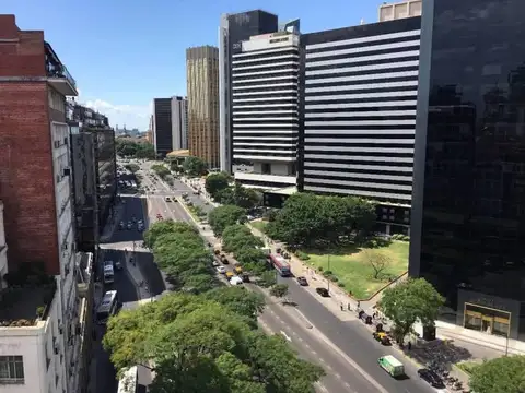 Avenida Leandro N. Alem 700