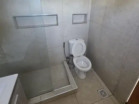 Departamento en Alquiler en Granadero Baigorria, $ 320.000