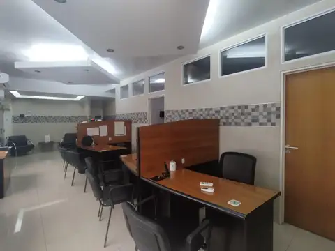 Oficina Monoambiente con 2 baños