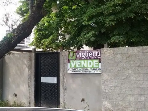 Casa 5 ambientes con 4 baños